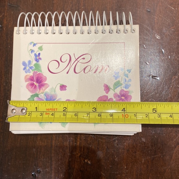 MOM Motivational Inspirational Daily Quotes Perpetual Flip Calendar with easel - Picture 12 of 16